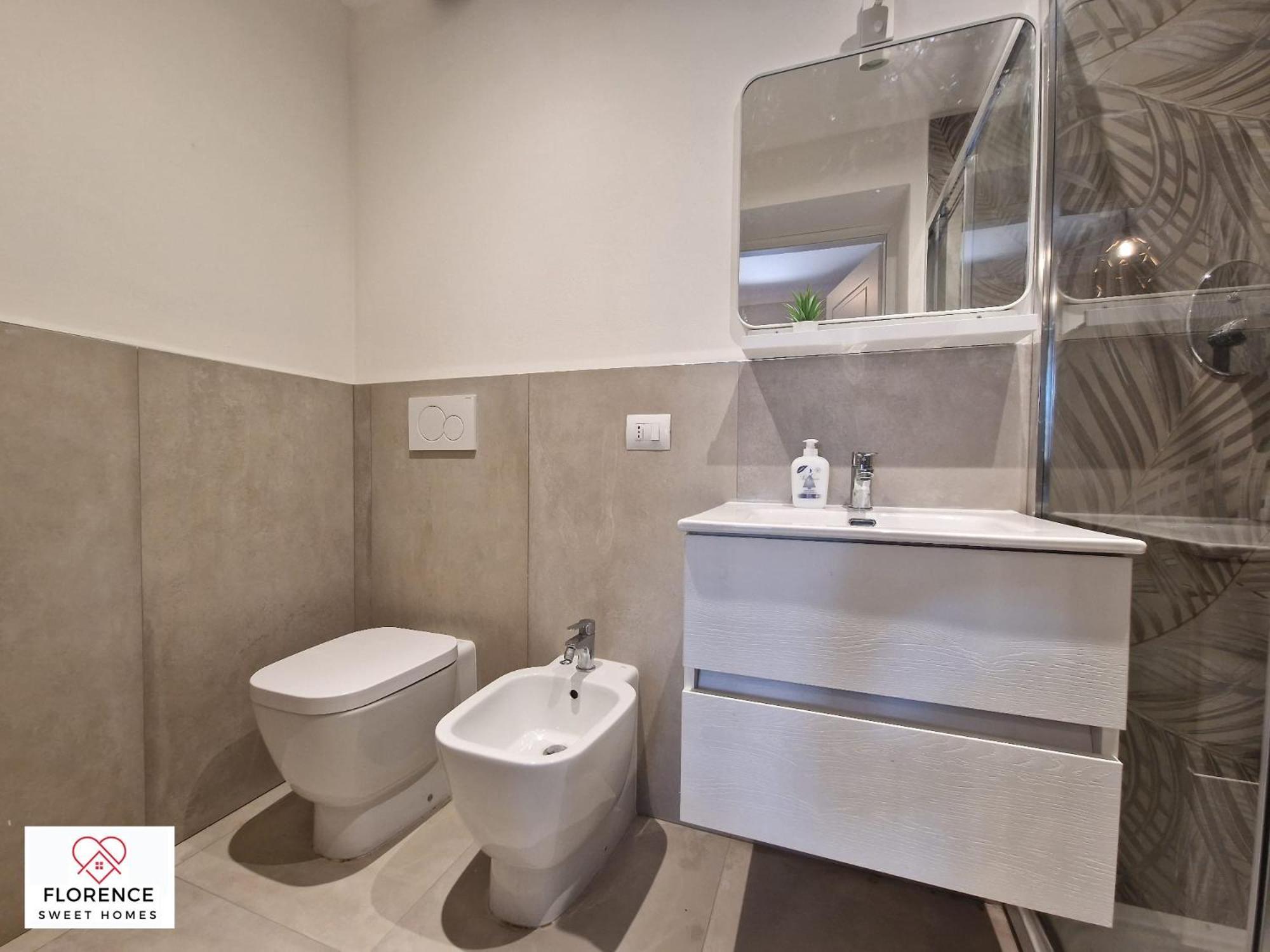 Lella Apartment With Free Parking By Florence Sweet Homes Luaran gambar