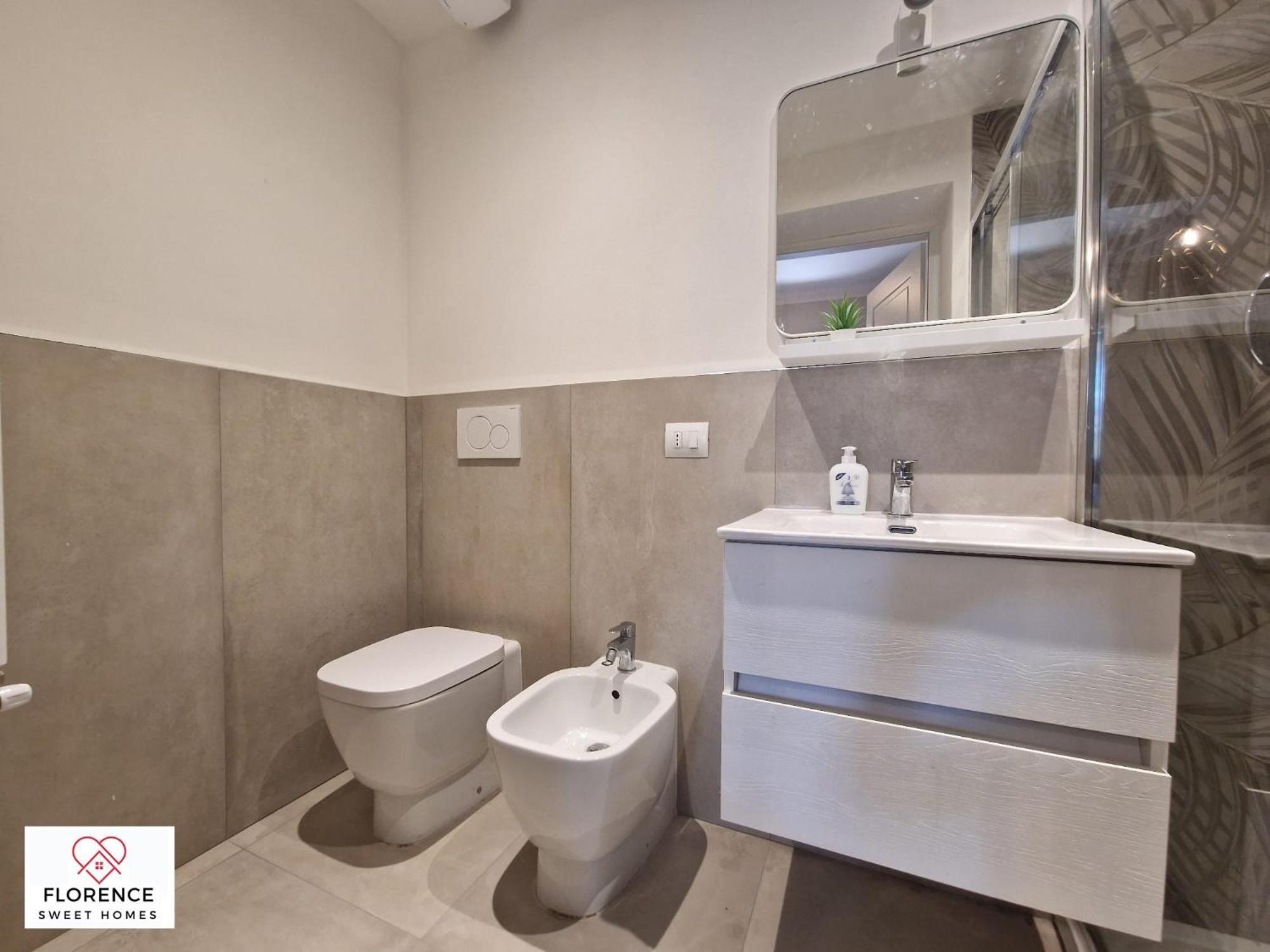 Lella Apartment With Free Parking By Florence Sweet Homes Luaran gambar